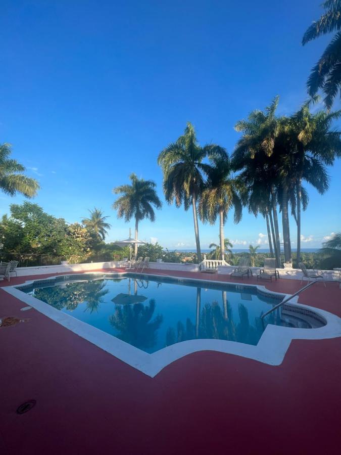 Peaceful Palms Montego Bay Hotell Eksteriør bilde